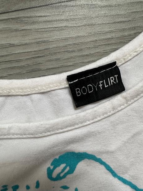 Asymetrické tricko, bonprix,36