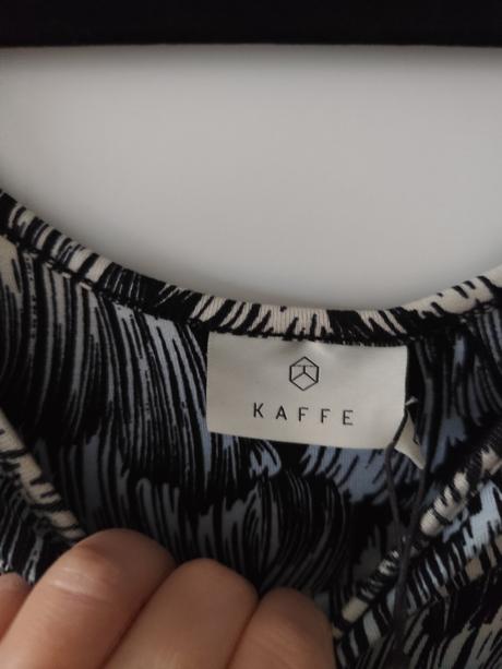 Šaty kaffe, l