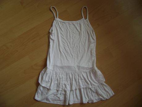 Satocky s volanikovou suknickou, 116