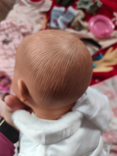 New born llorens s veľkou kopou doplnkov, 