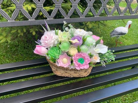 Mydlova kytica v košíku, 