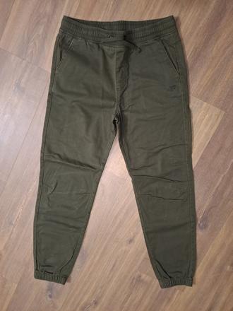 Krasne nohavice 4f, 158