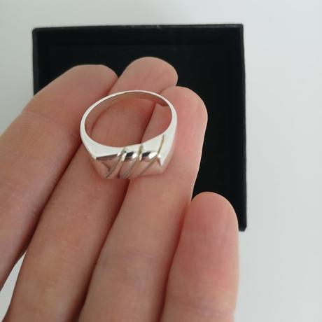 Strieborný prsteň priemer 1.9 cm,