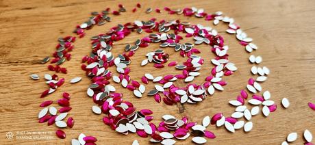 Ozdobné kamienky 5x10 mm - rozne farby, 