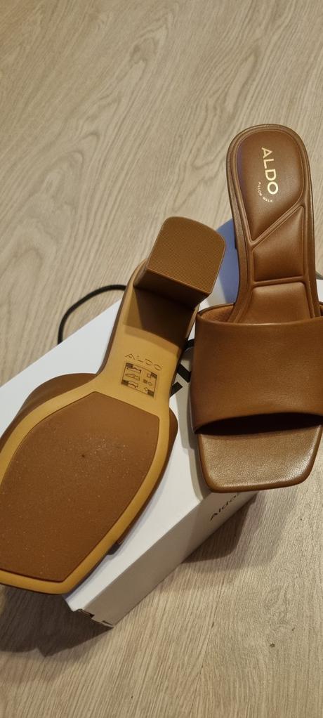 Šľapky zn. aldo, 37