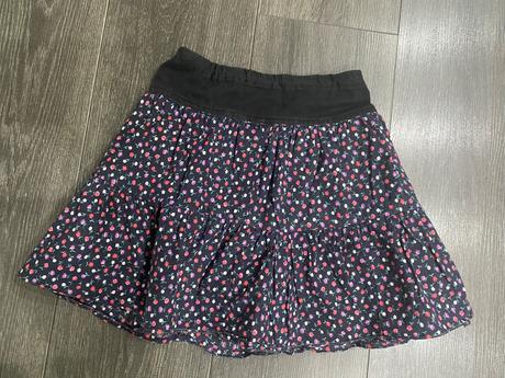 Dievčenská sukňa velk.128, 128