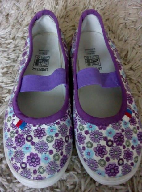 Cvičky kvetinové, 33