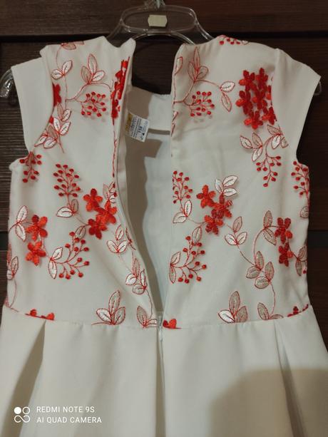 Dievcenske saty, 158