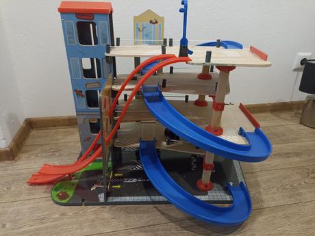 Garáž s autodráhou, 