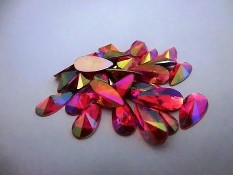 Ozdobné kamienky 9x18 mm - rôzne farby, 