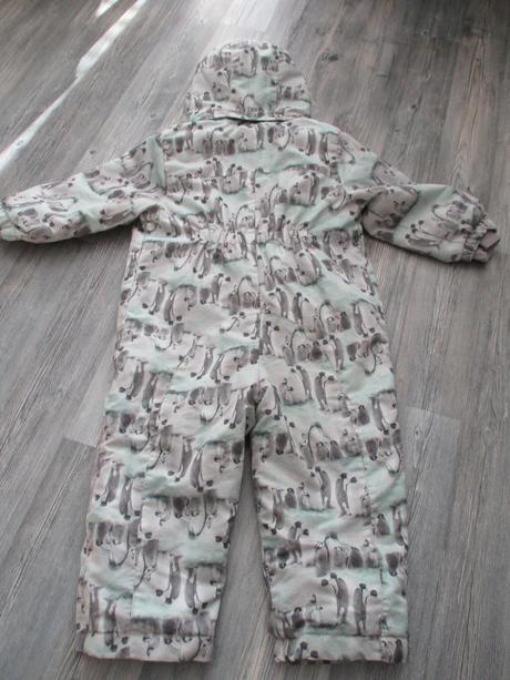 Overal s tučniakmi, lupilu,86