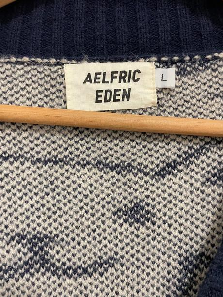 Svetrík s mačkami aelfric eden, 