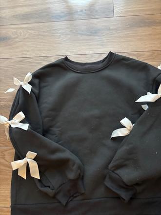 Mikina s mašlickami, s