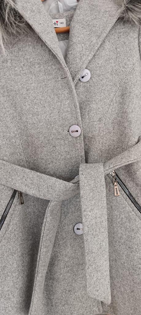 Kabát, 140