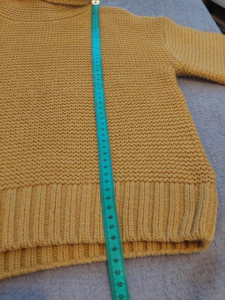 Svetrík, reserved,146