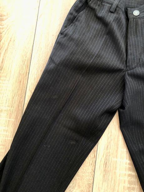 Slávnostný oblek, 128