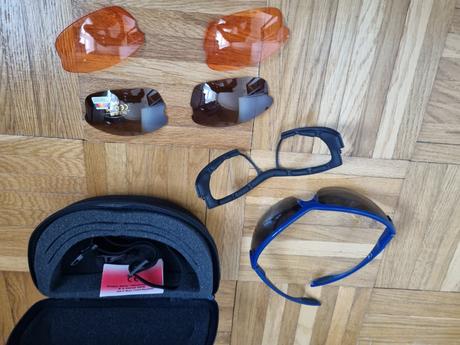 Športové okuliare s vymenitelnymi sklami, 