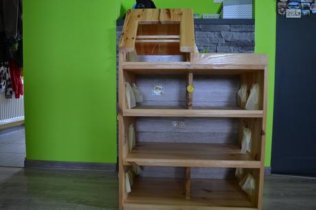 Dreveny domcek pre babiky, 