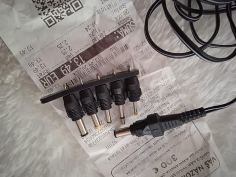 Univerzálny napájací zdroj, adaptér, 