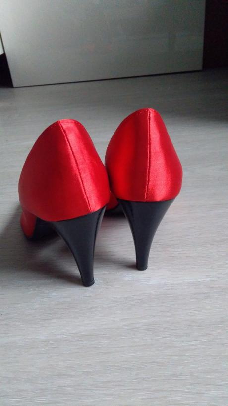 Saténové lodičky, 35