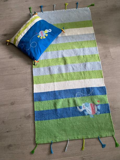 Detský koberček a vankúš, 