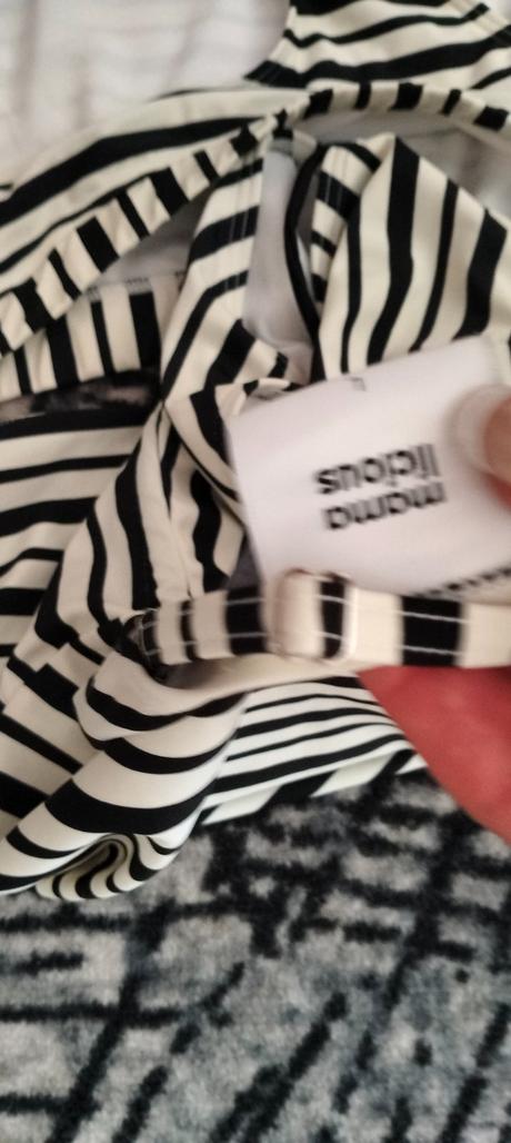 Tehotenské plavky, l