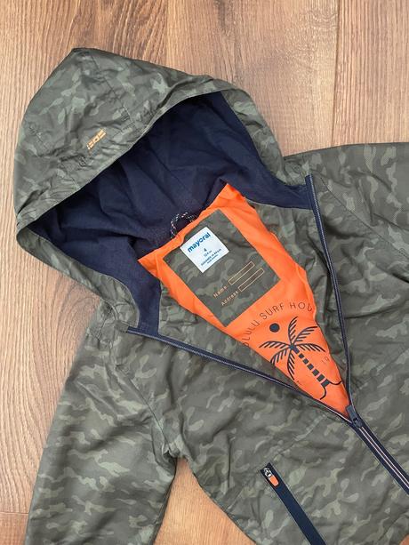 Bunda mayoral vel.104, mayoral,104