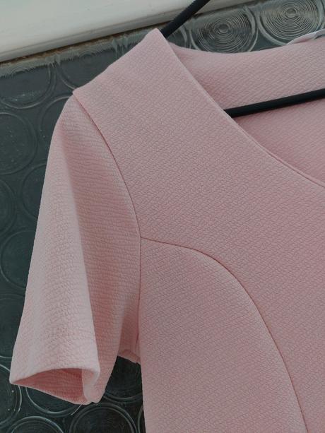 Jednoduché saty, 34