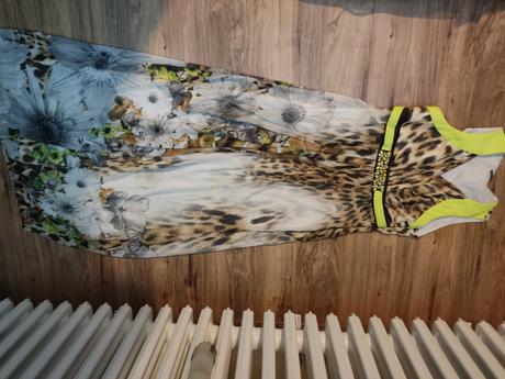 Šaty tigrovane, 170