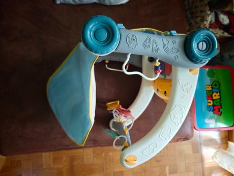 Hracia deka a chodítko v jednom, 