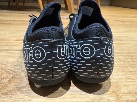 Chlapčenské kopačky umbro, 37