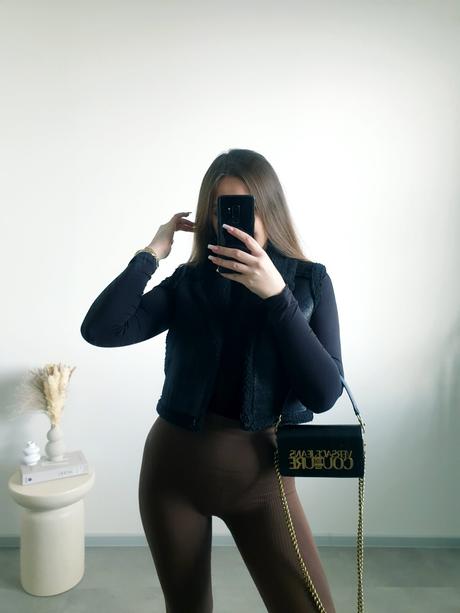 Čierna vesta xs/s, sinsay,xs