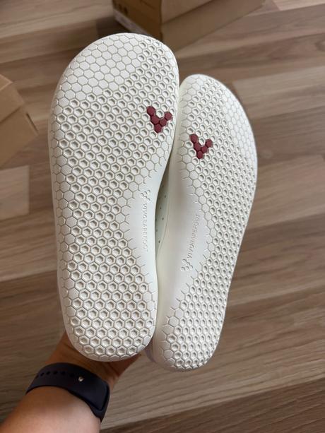 Nove barefoot tenisky, vivobarefoot,35