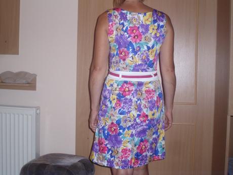 Letné kvetové šaty s -m, s