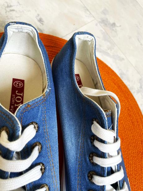 Kvalitné tenisky, 42