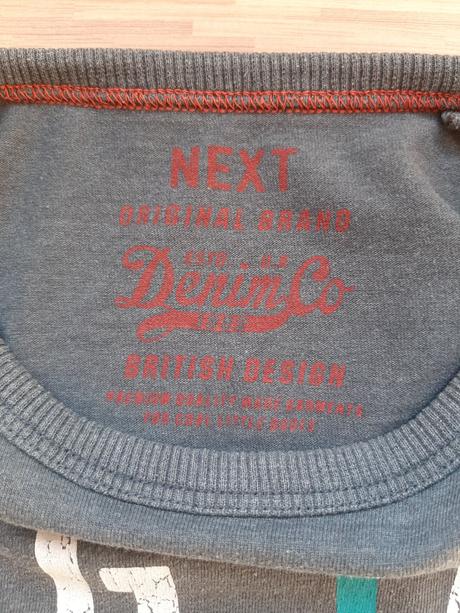 Autickove tricko, next,104