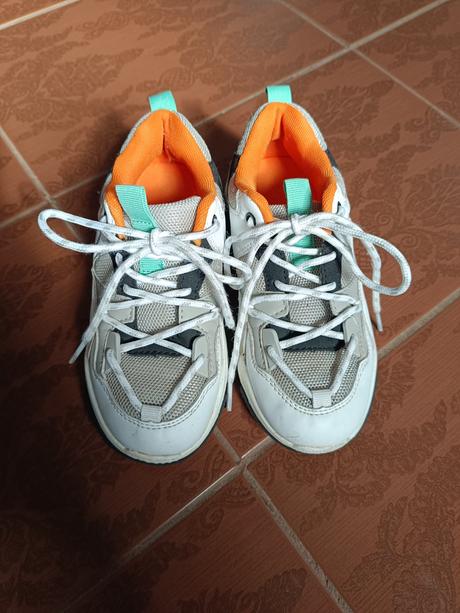 Tenisky 32, reserved,32