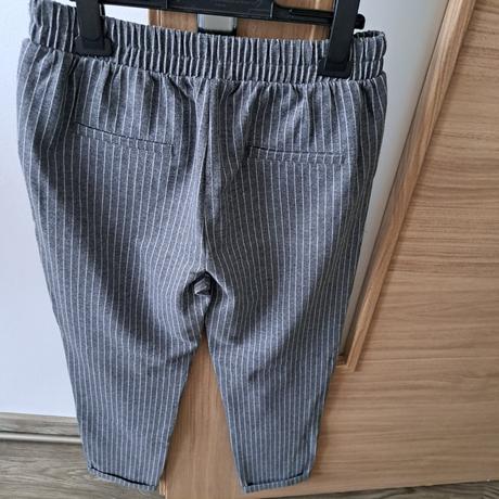 Teplejšie nohavice, house,s