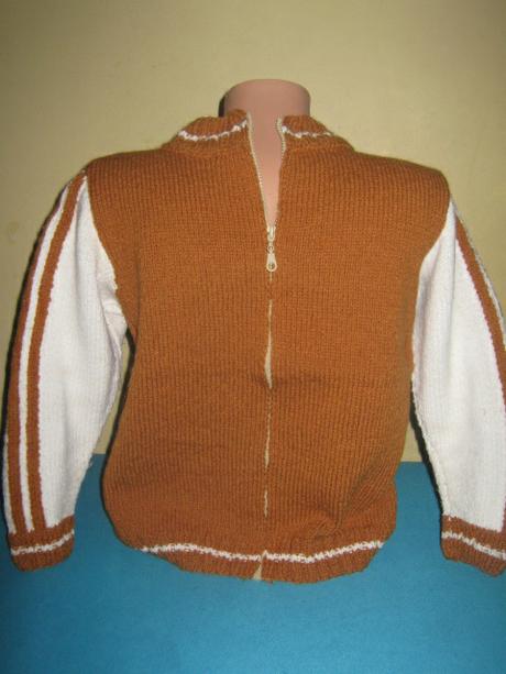 118 hnedý svetrík, 134