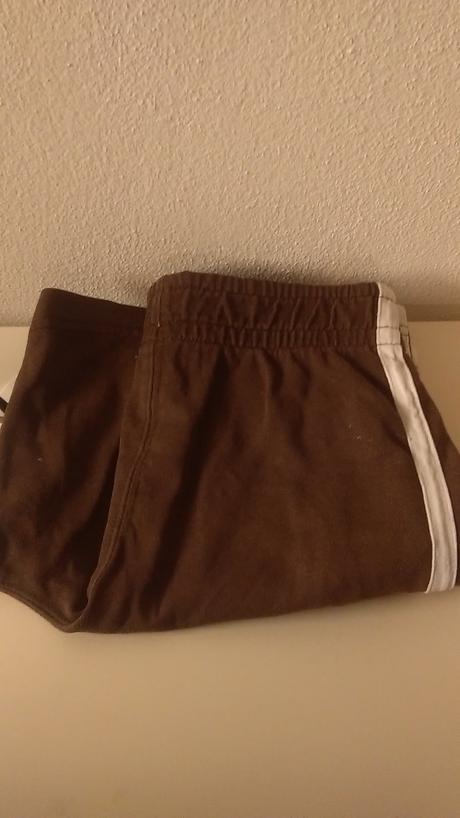 Teplákové kraťasy, 110