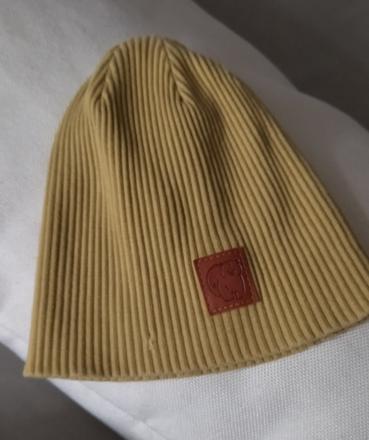 Čiapočka, reserved,74