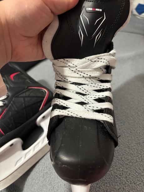 Korcule na ľad, crowned,23