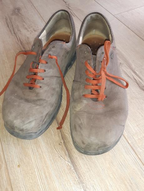 Celokožené poltopanky, 39