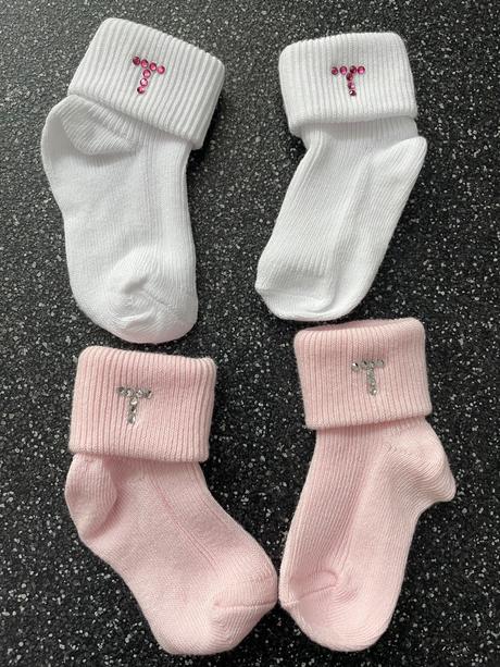 Body s inicialmy, 68