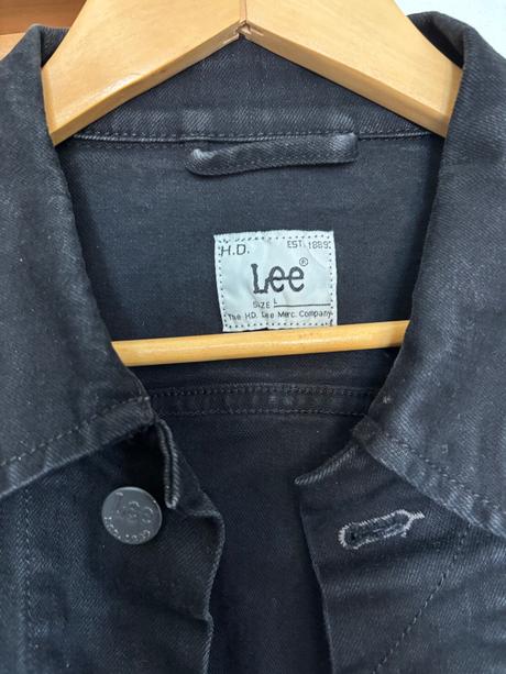 Cierna riflova bunda lee, lee,l