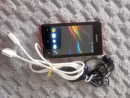 Telefón sony xperia e, sony