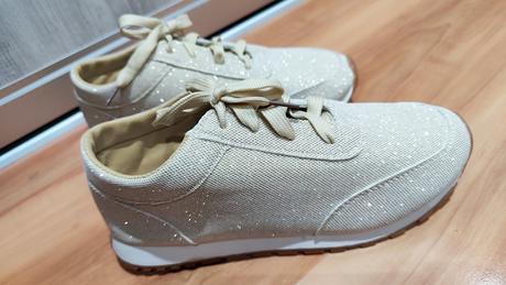 Trblietavé tenisky, 39