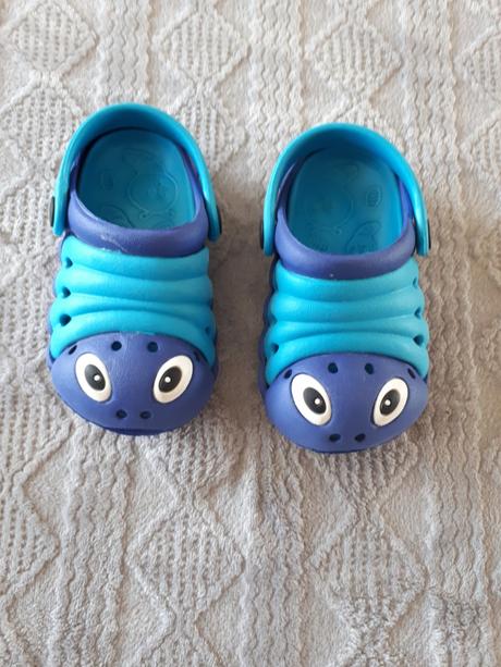 Sandalky do vody 23, 23