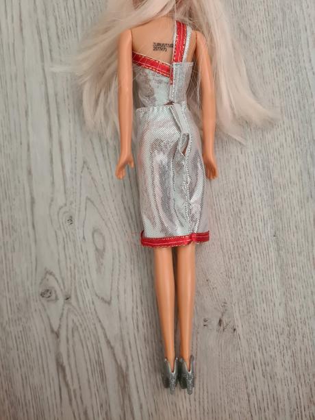 2x barbie,