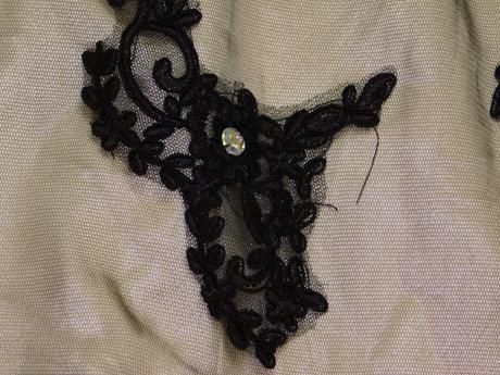 Velmi pekne spolocenske saty, 38